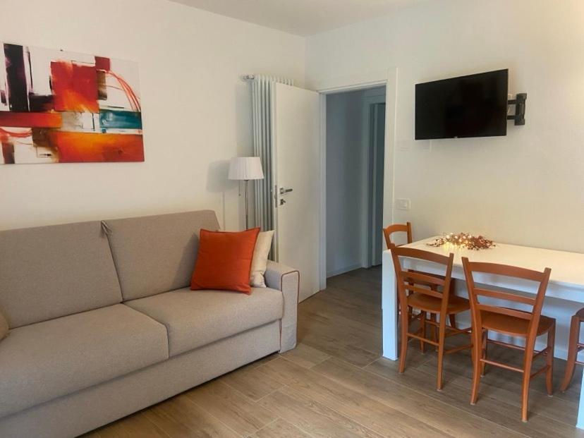 Casa Vacanze La Brenta Chiavenna Cameră foto